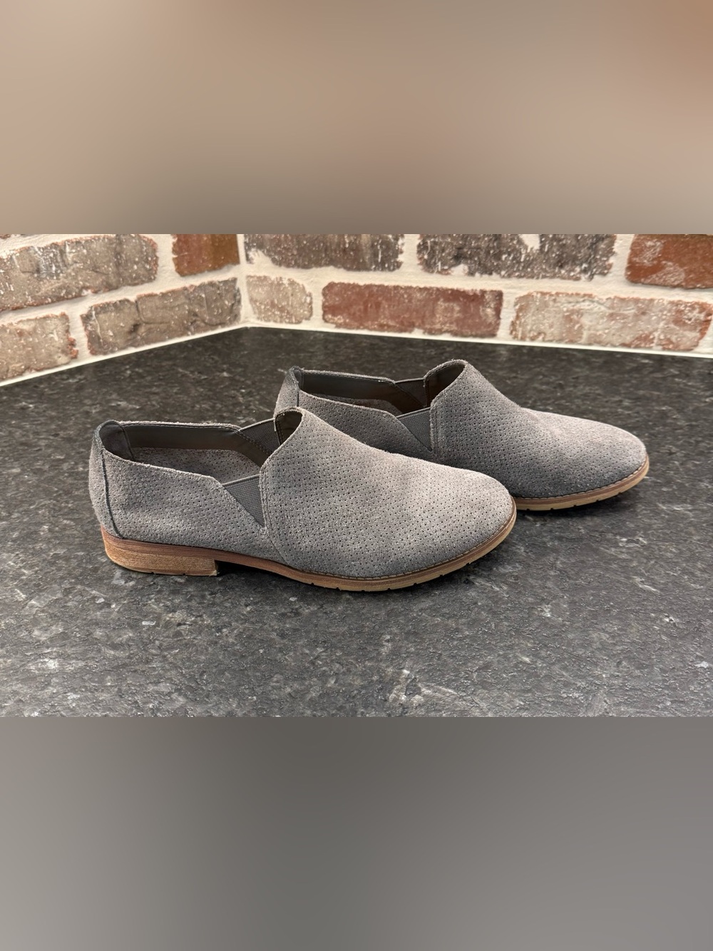 Women’s Björndal "Gianna" perforated gray suede flats, Size 9